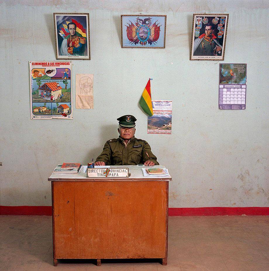 Bolivia, bureaucracy (c) Jan Banning, 2005.Constantino Aya Viri