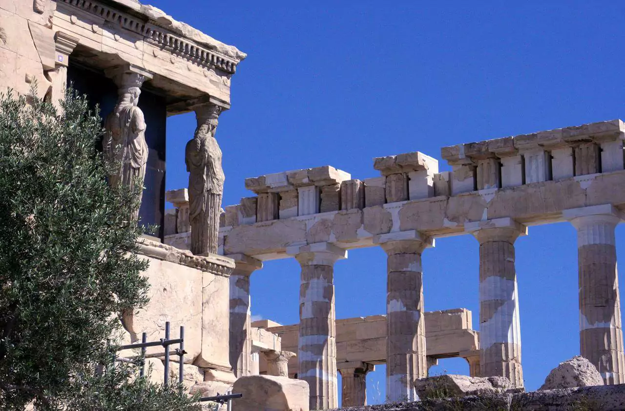 Acropolis_karyatides