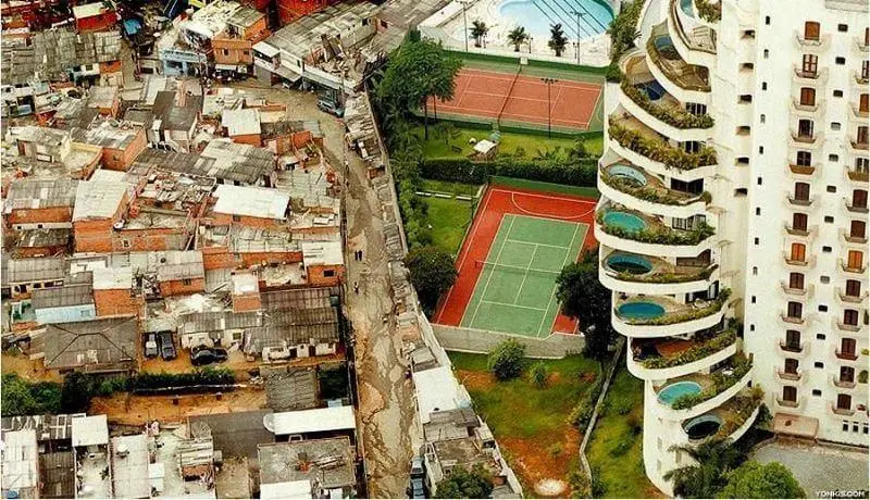 slumsluxury